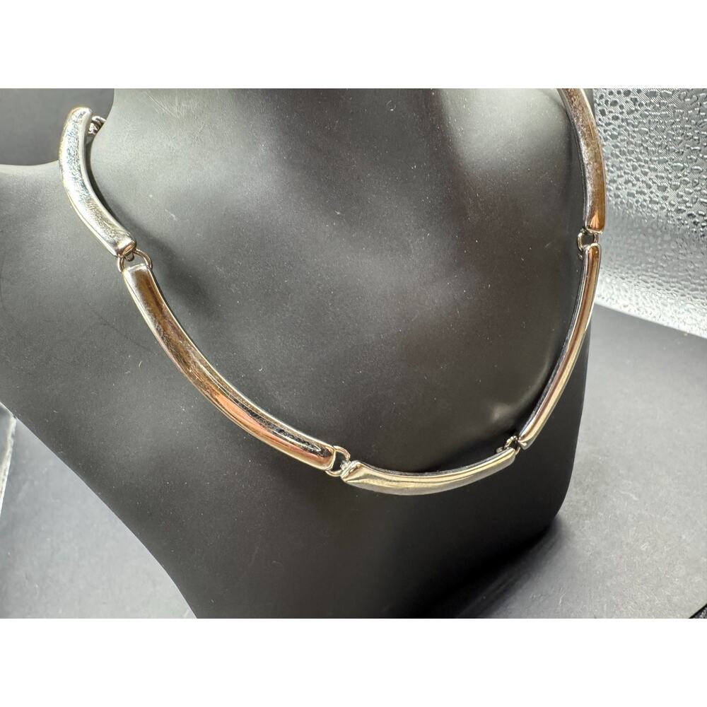 NY & CO Silver Tone Curved Tube Bar Chain Link Choker Necklace Toggle Clasp - Picture 2 of 11